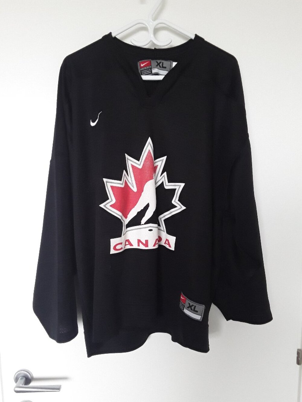 Nike Team Canada Hockey Jersey Size XL – Official Nike Team – Made in Canada